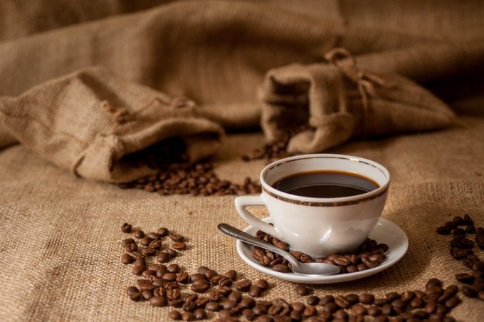 Boire du café fait vivre plus longtemps